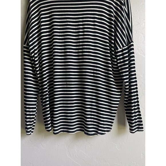 New! Bibi Size Medium Black White Striped V-Neck Top Tie Knot Waist - Picture 12 of 12